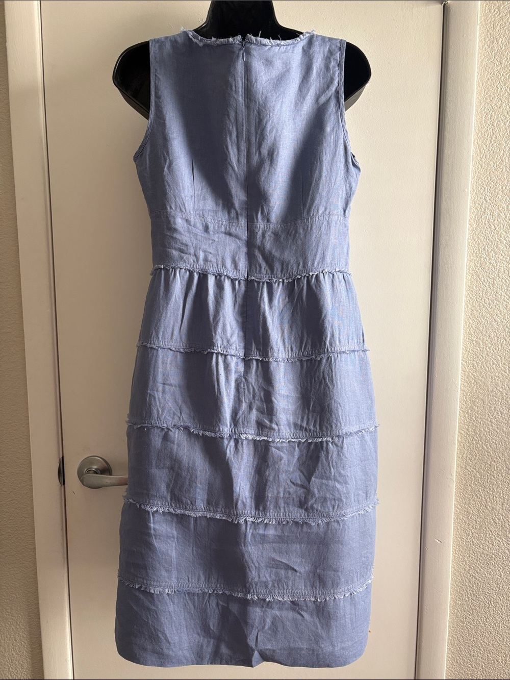 Talbots Linen Preppy Beachy Soft Blue Sleeveless Tiered V-Neck Midi Dress SZ 6 - Picture 2 of 8